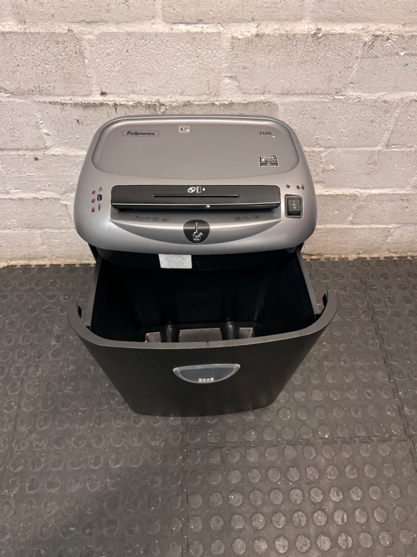Fellowes Office Paper Shredder — Good Working Order