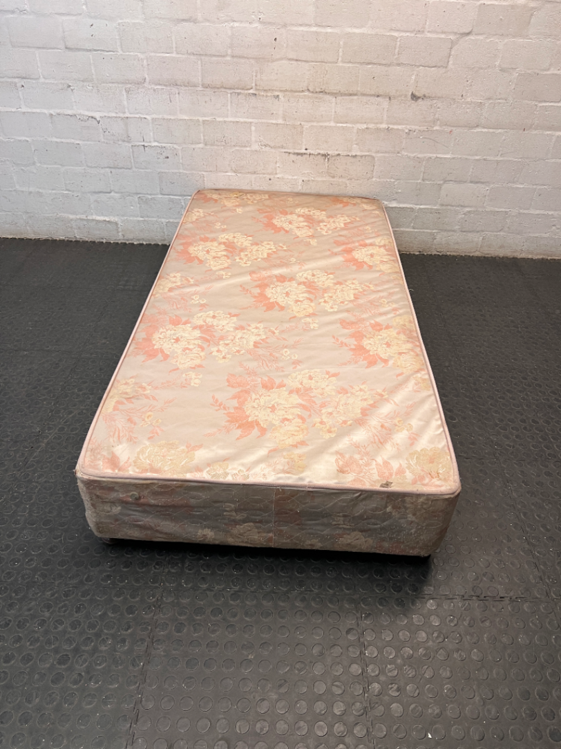 Floral Upholstered Single Base Set — Visible Water Damage Stain