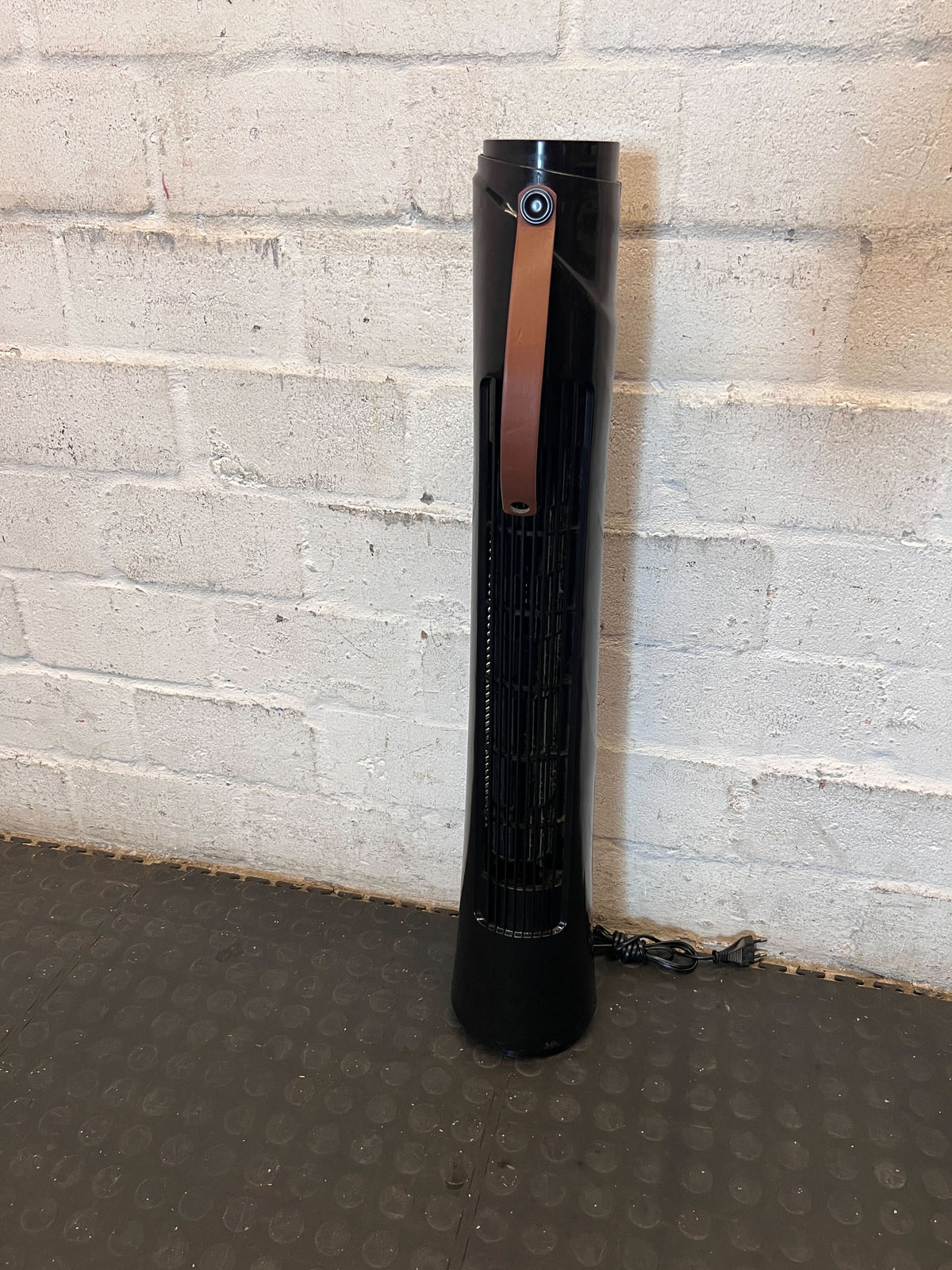 Flow standing fan  -Sleek Black Column Electric Heater - 2ndhandwarehouse.com