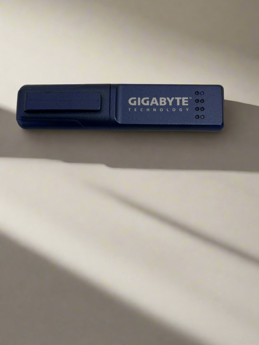 GIGABYTE USB WiFi Adapter - Compact Wireless Network Connector