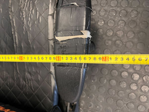 Gaming chair top only  - Damaged and the base that contains wheels is missing - 2ndhandwarehouse.com