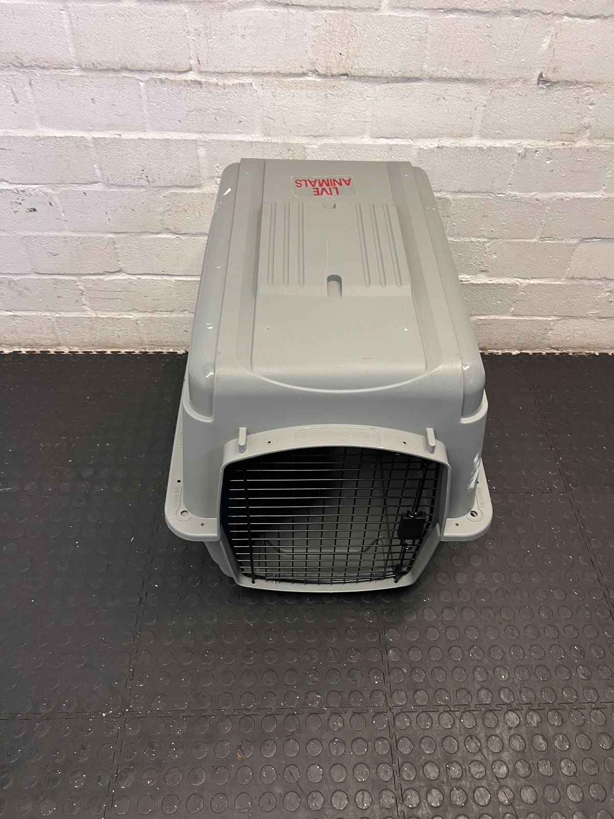Grey Plastic Pet Carrier with Steel Door 80 BY 55 - Minor Scuff Marks