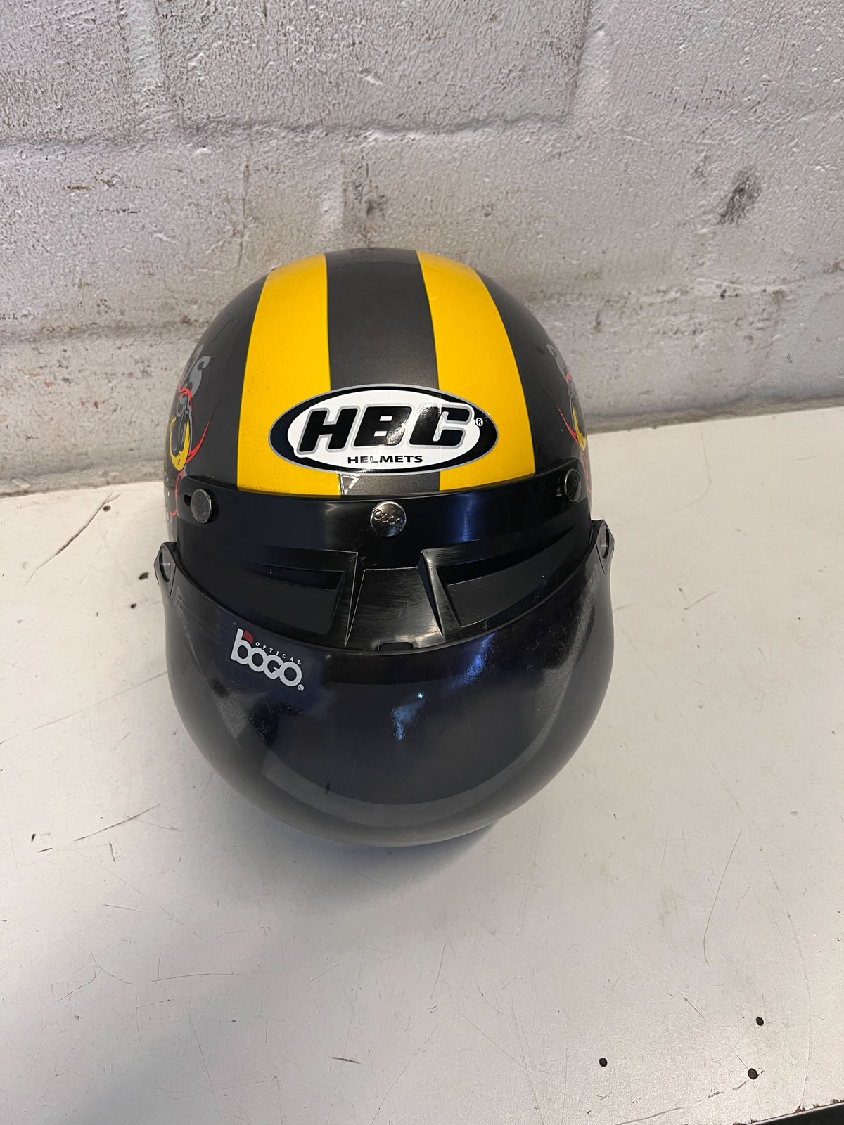 HBC Bogo Open-Face Helmet – Matte Black with Yellow Racing Stripes