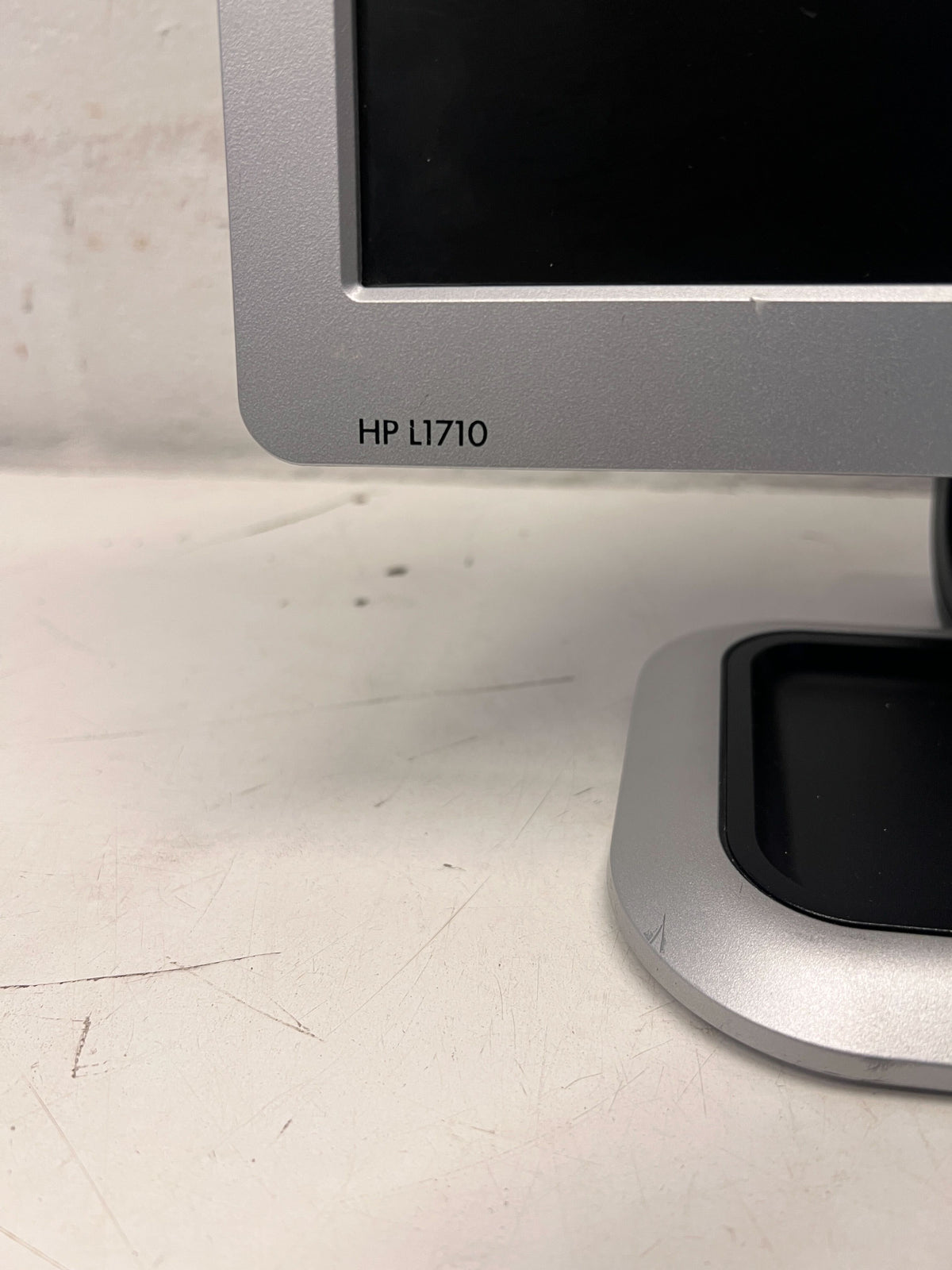 Silver Computer Monitor HP L1710 17
