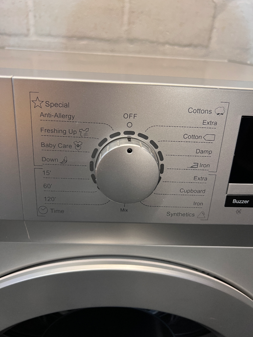 Hisense 8kg Front Load Tumble Dryer in Silver — Good Working Order - 2ndhandwarehouse.com