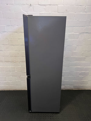 Hisense Dark Grey Fridge Freezer - Modern & Efficient