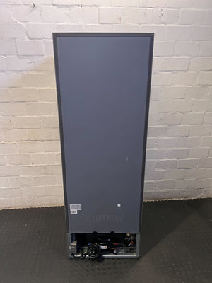 Hisense Dark Grey Fridge Freezer - Modern & Efficient