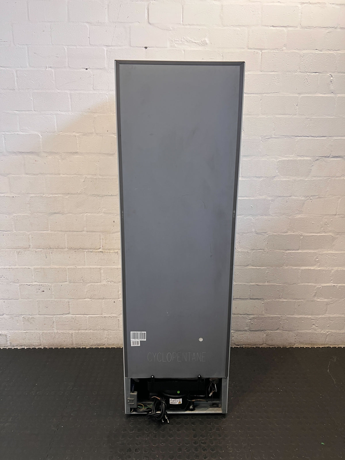 Hisense Silver Fridge Freezer - Modern & Reliable