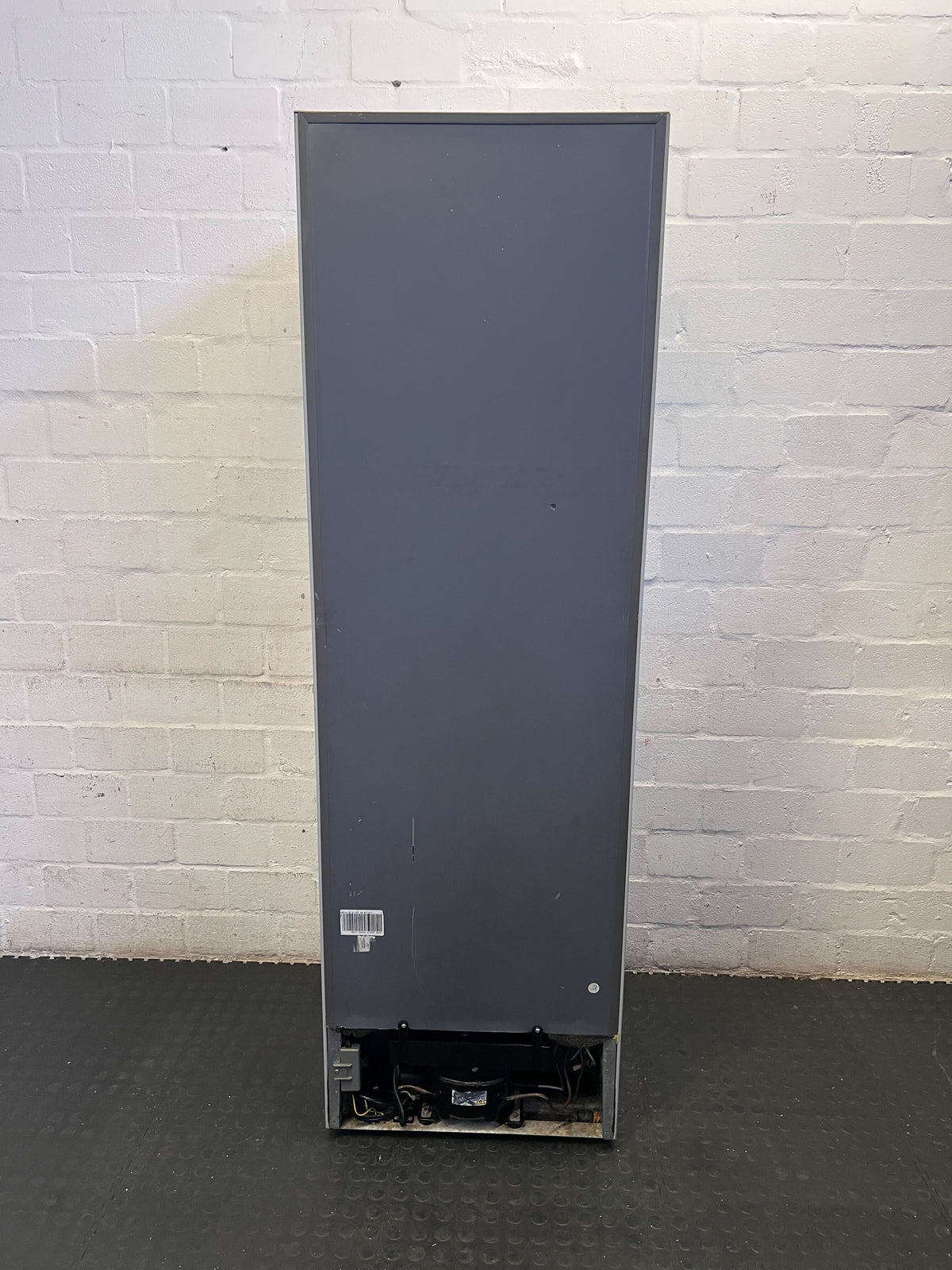 Hisense Sleek Silver Fridge Freezer