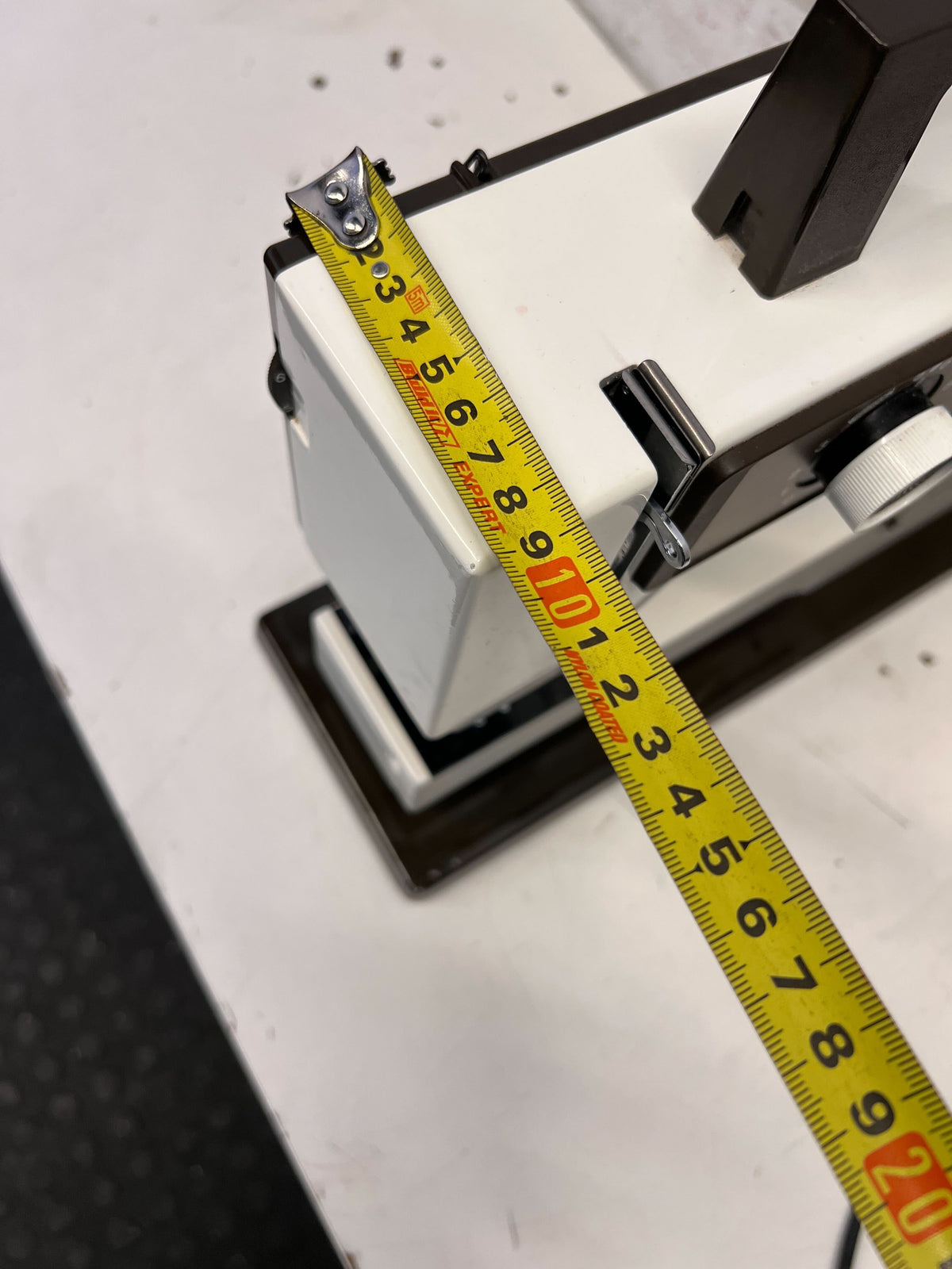 Husqvarna 3610 Vintage Sewing Machine - White and Brown, Minor Scuffs