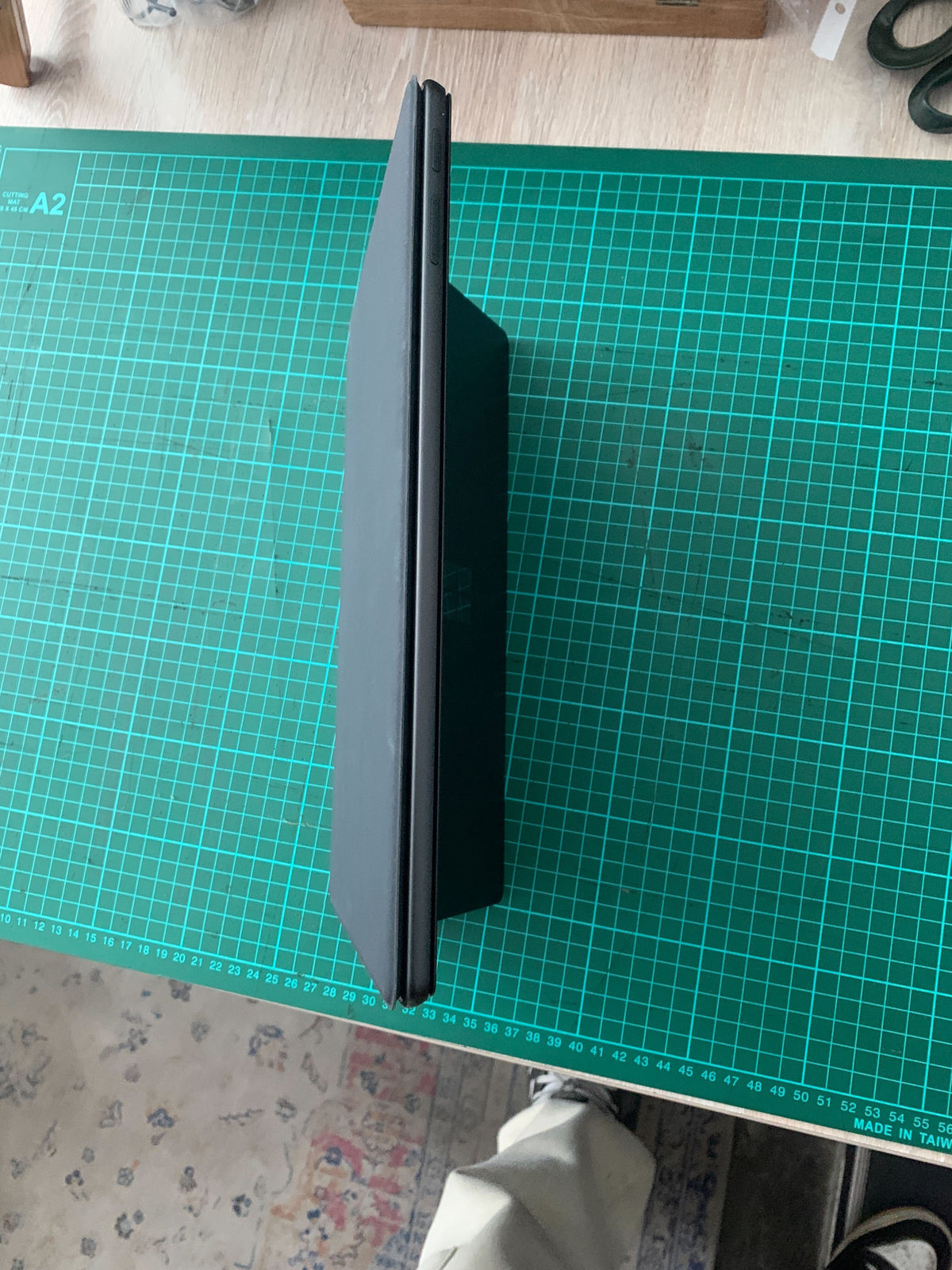 Versatile Microsoft Surface Pro-style 2-in-1 Laptop with Keyboard - 2ndhandwarehouse.com