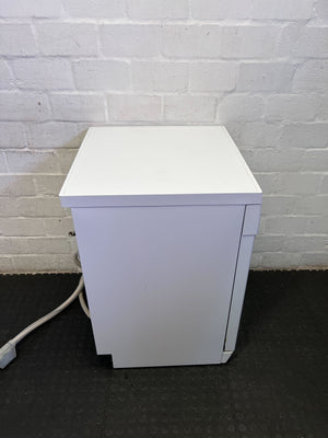 Bosch Freestanding Dishwasher - Excellent Condition