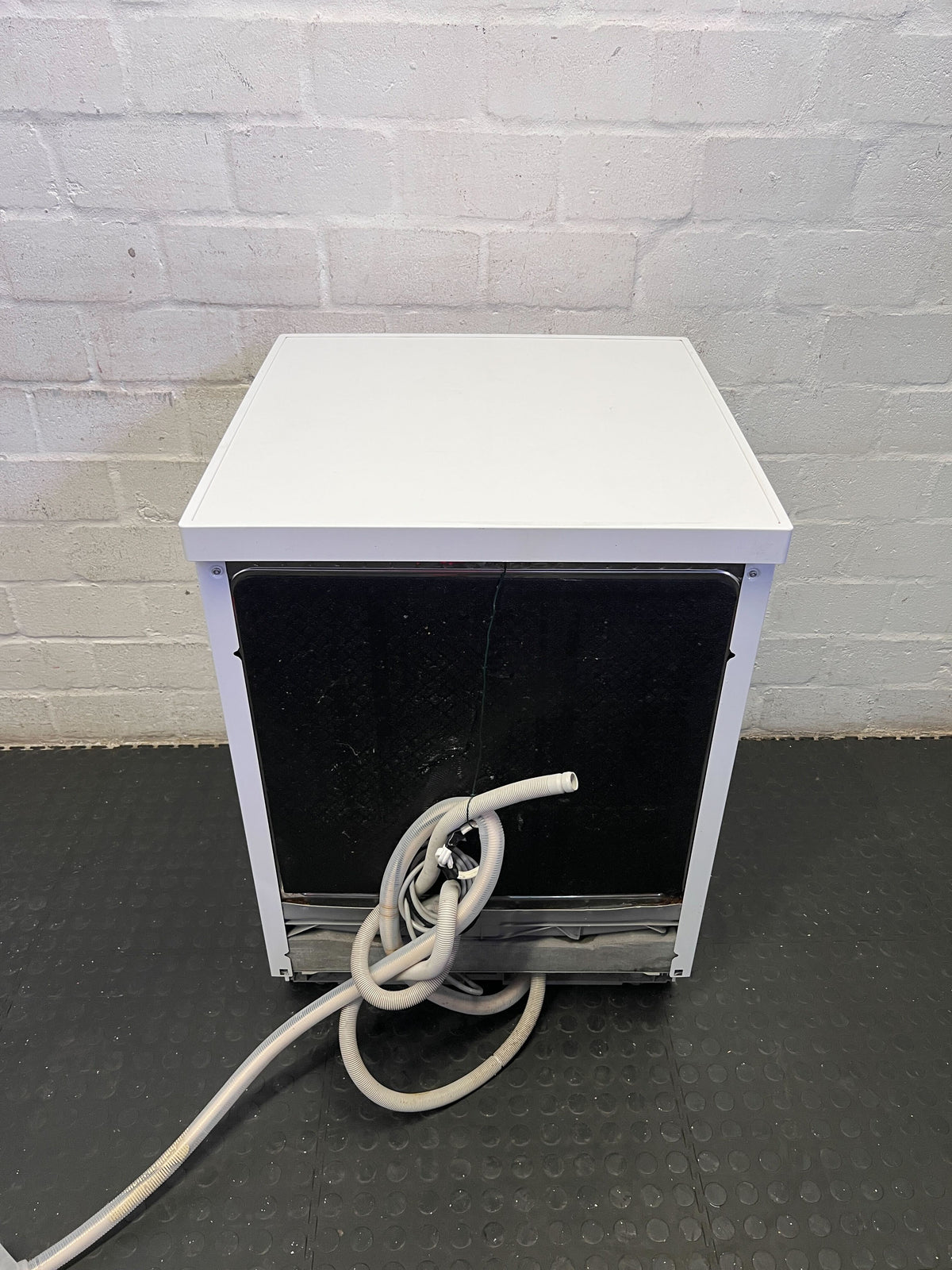 Bosch Freestanding Dishwasher - Excellent Condition