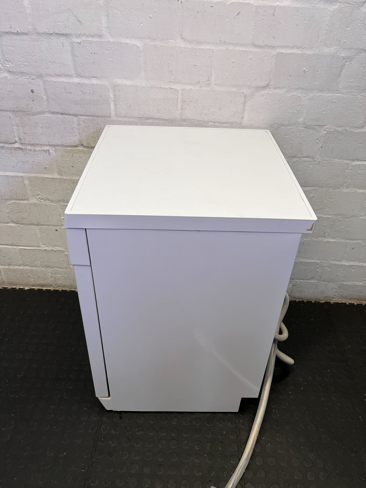 Bosch Freestanding Dishwasher - Excellent Condition