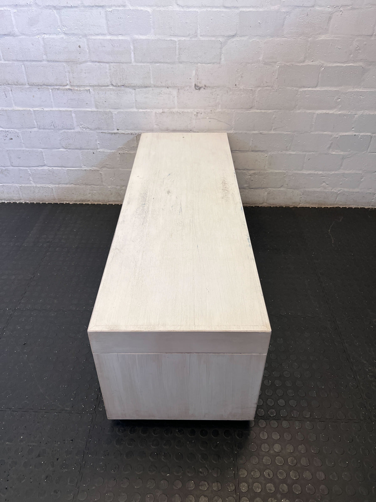 Versatile Whitewashed Wood Console Bench with Casters