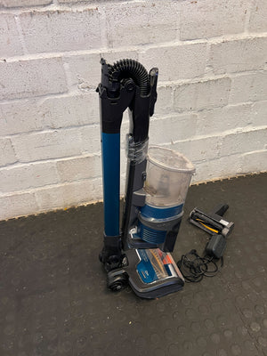 Shark Cordless Vaccuum - Rechargeable (Germany) - 2ndhandwarehouse.com