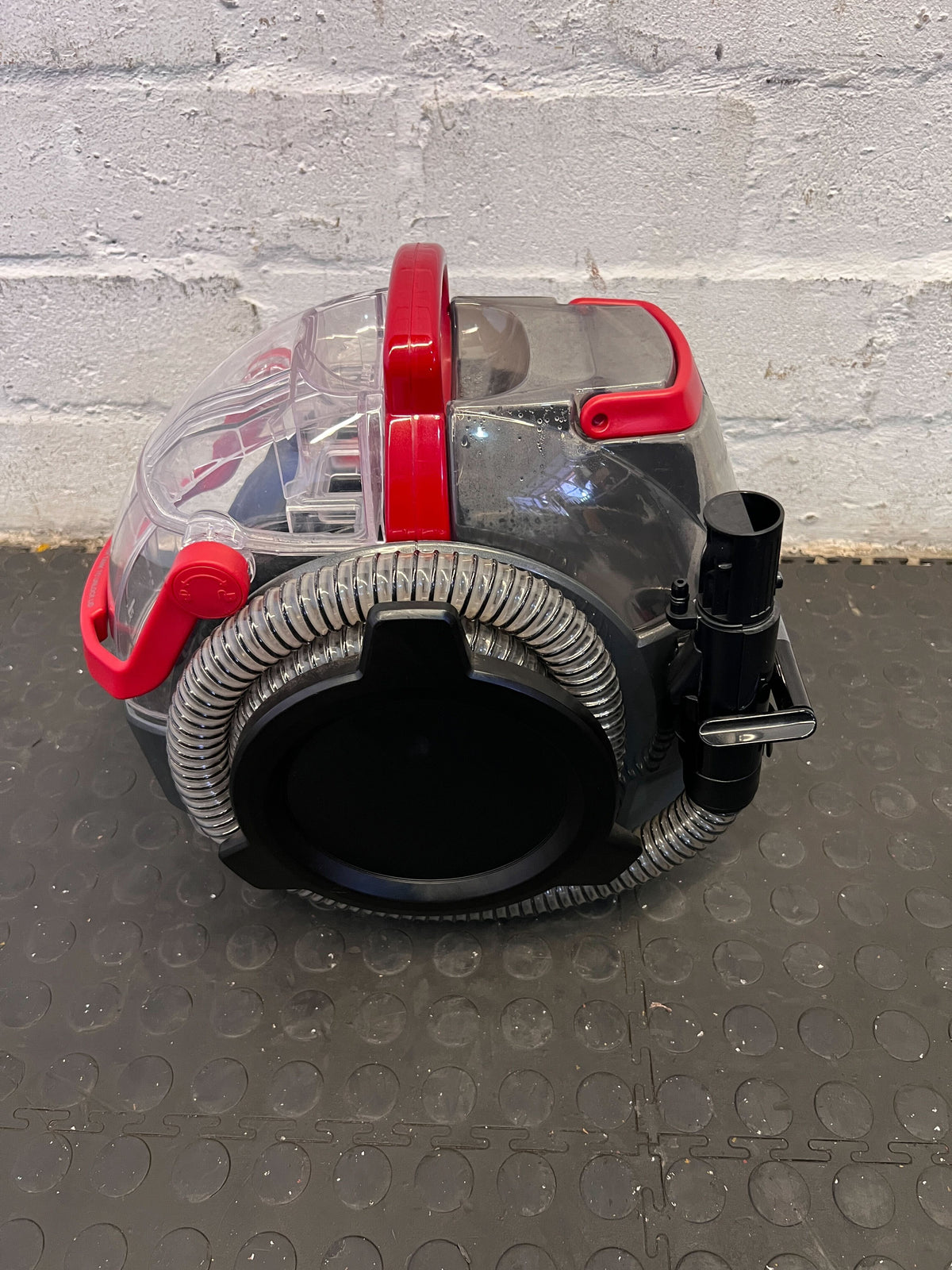 Bissell Spot Clean Pro Wet Vaccuum (North America) - 2ndhandwarehouse.com