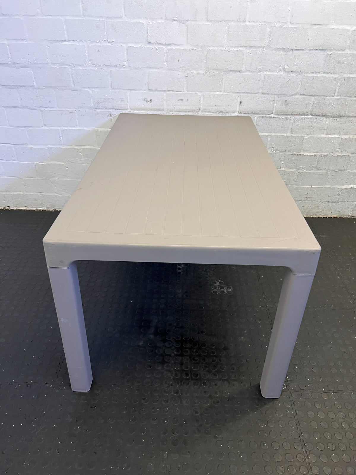 Plastic Table  (Game Stores) - 2ndhandwarehouse.com