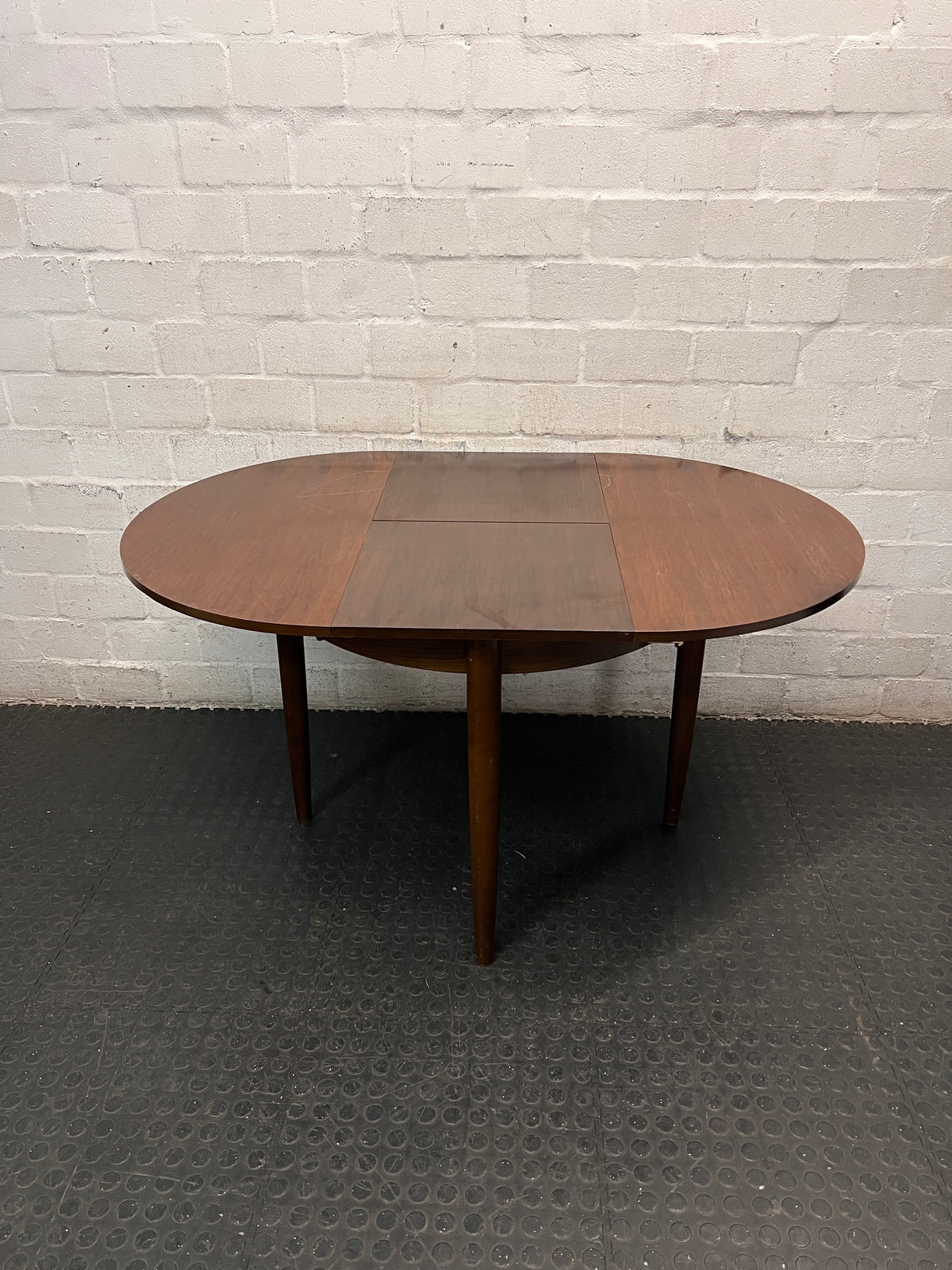 Round Extendable Wooden Dining Table