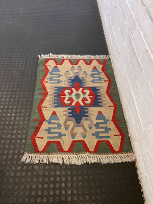 Vibrant Red Area Rug – Add Warmth and Style to Any Room 80 by 120