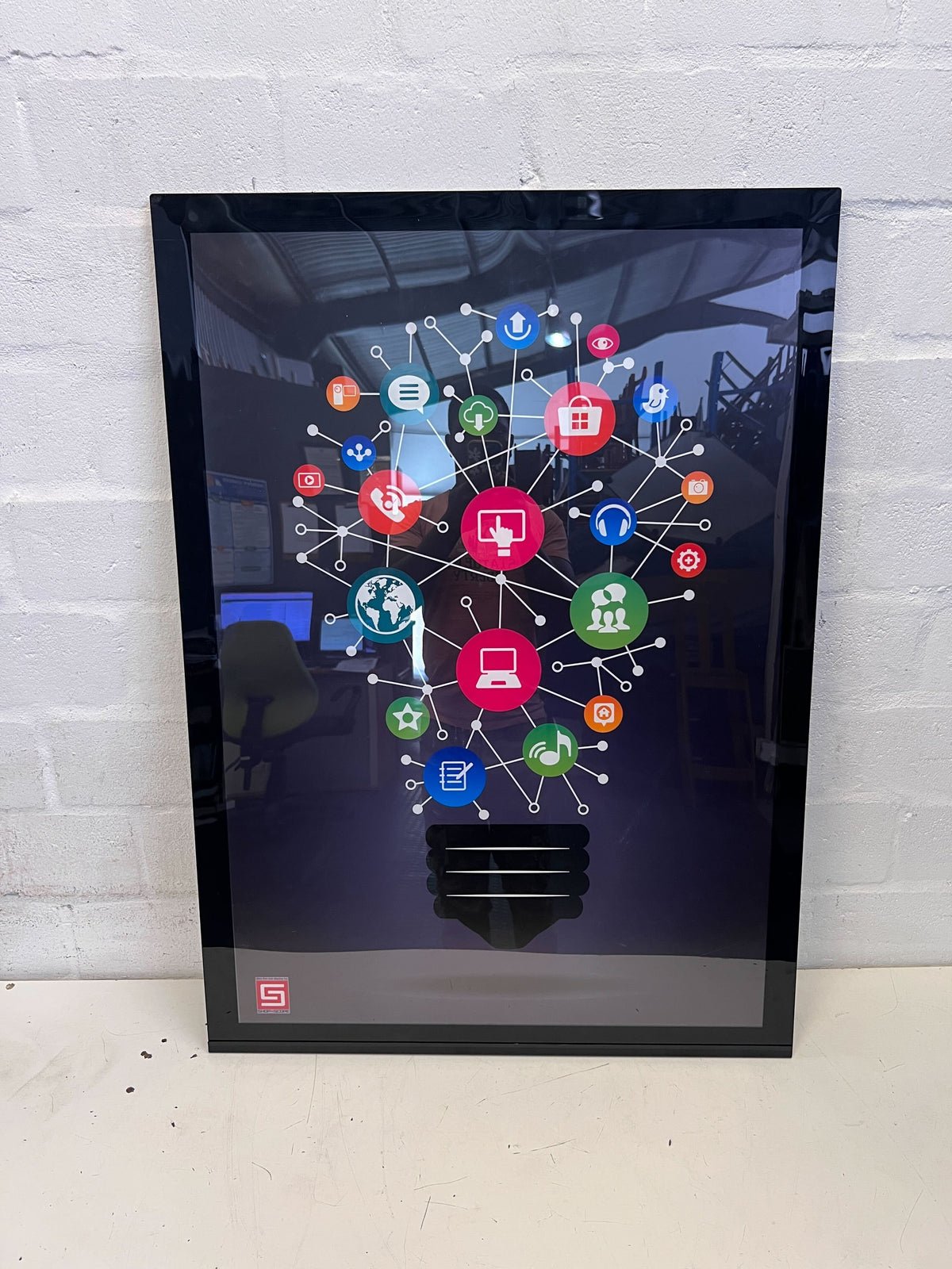 High-Definition LED Screen – Crisp Display and Sleek Design - 2ndhandwarehouse.com
