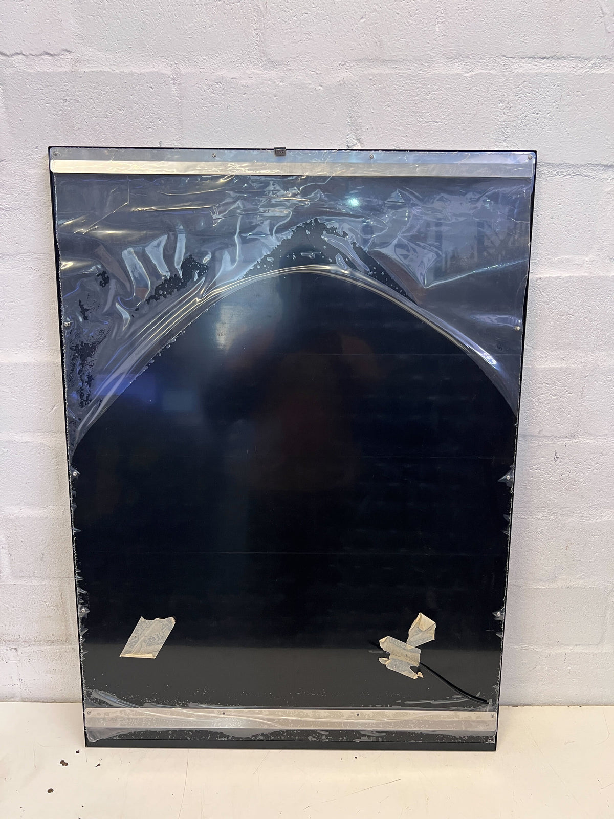 High-Definition LED Screen – Crisp Display and Sleek Design - 2ndhandwarehouse.com