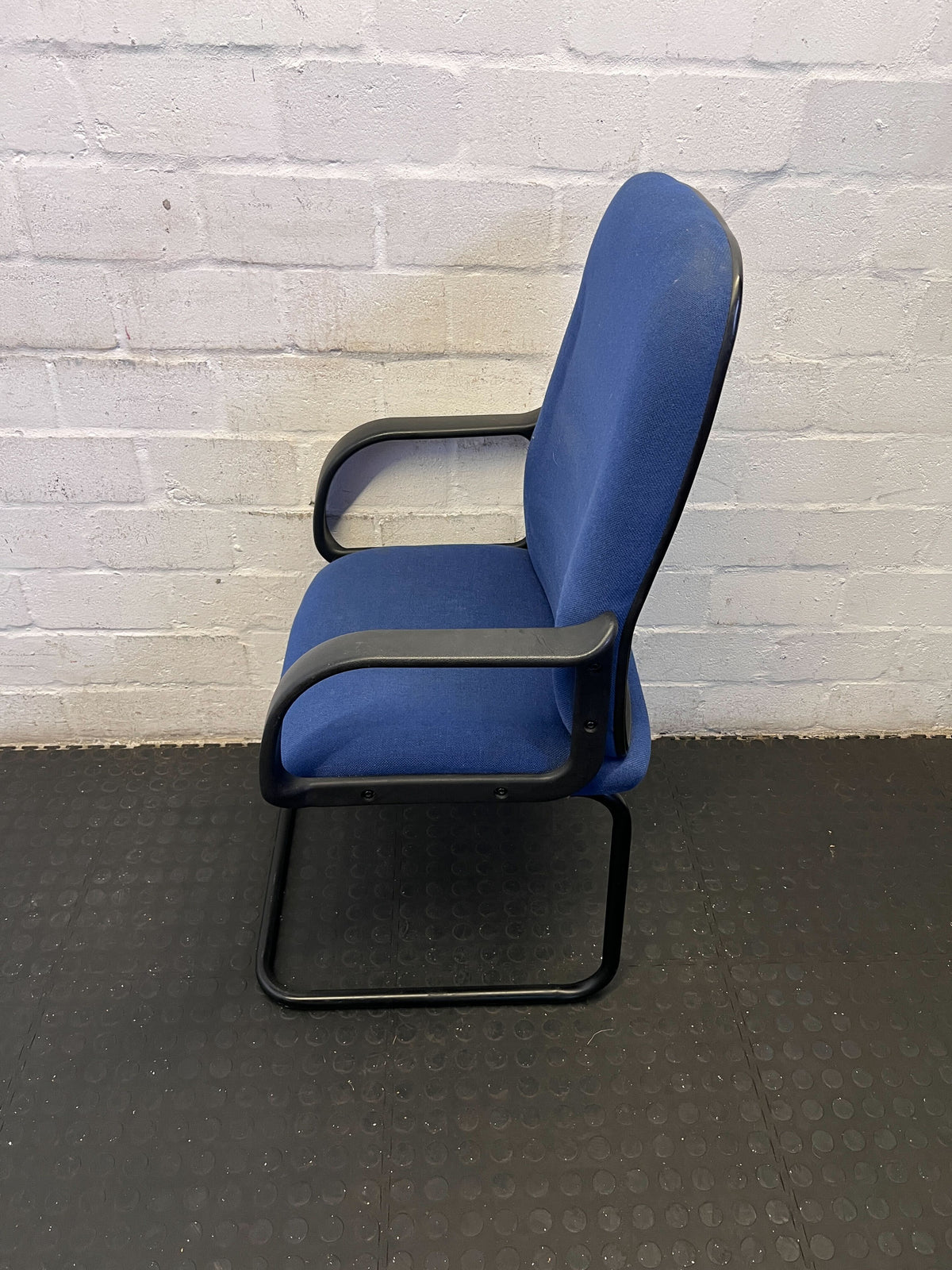 Sleek Blue Ergonomic Office Chair