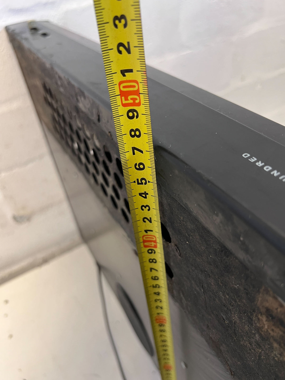 Defy Six Hundred Black Kitchen Extractor Hood - Lights Are Not Functional