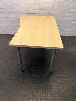 Stylish Curved Light Wood Desk with Metal Legs – Modern Office Table