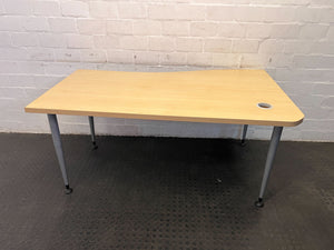 Stylish Curved Light Wood Desk with Metal Legs – Modern Office Table