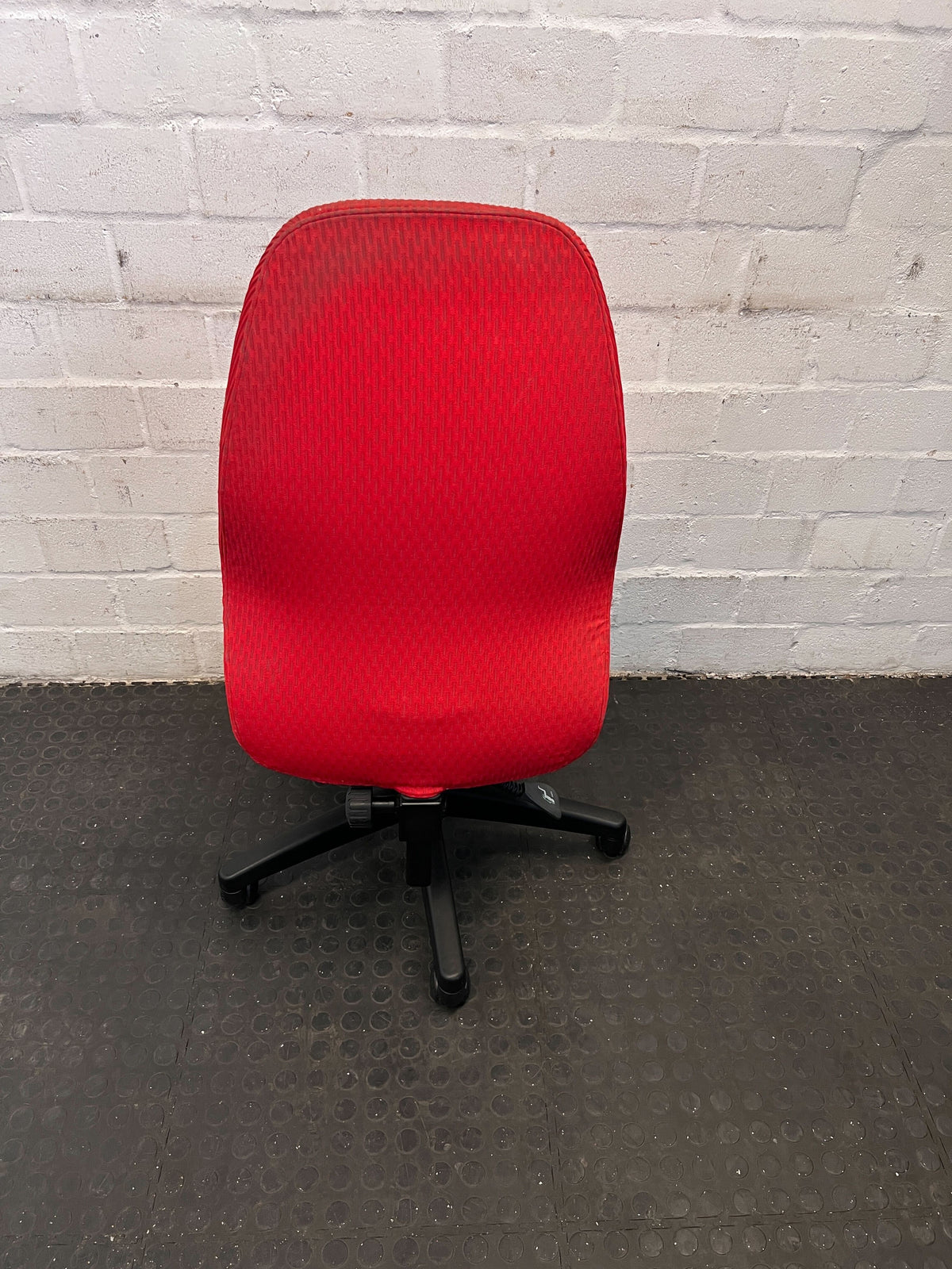 Ergonomic Red Desk Chair with Rolling Base – Minor Wear