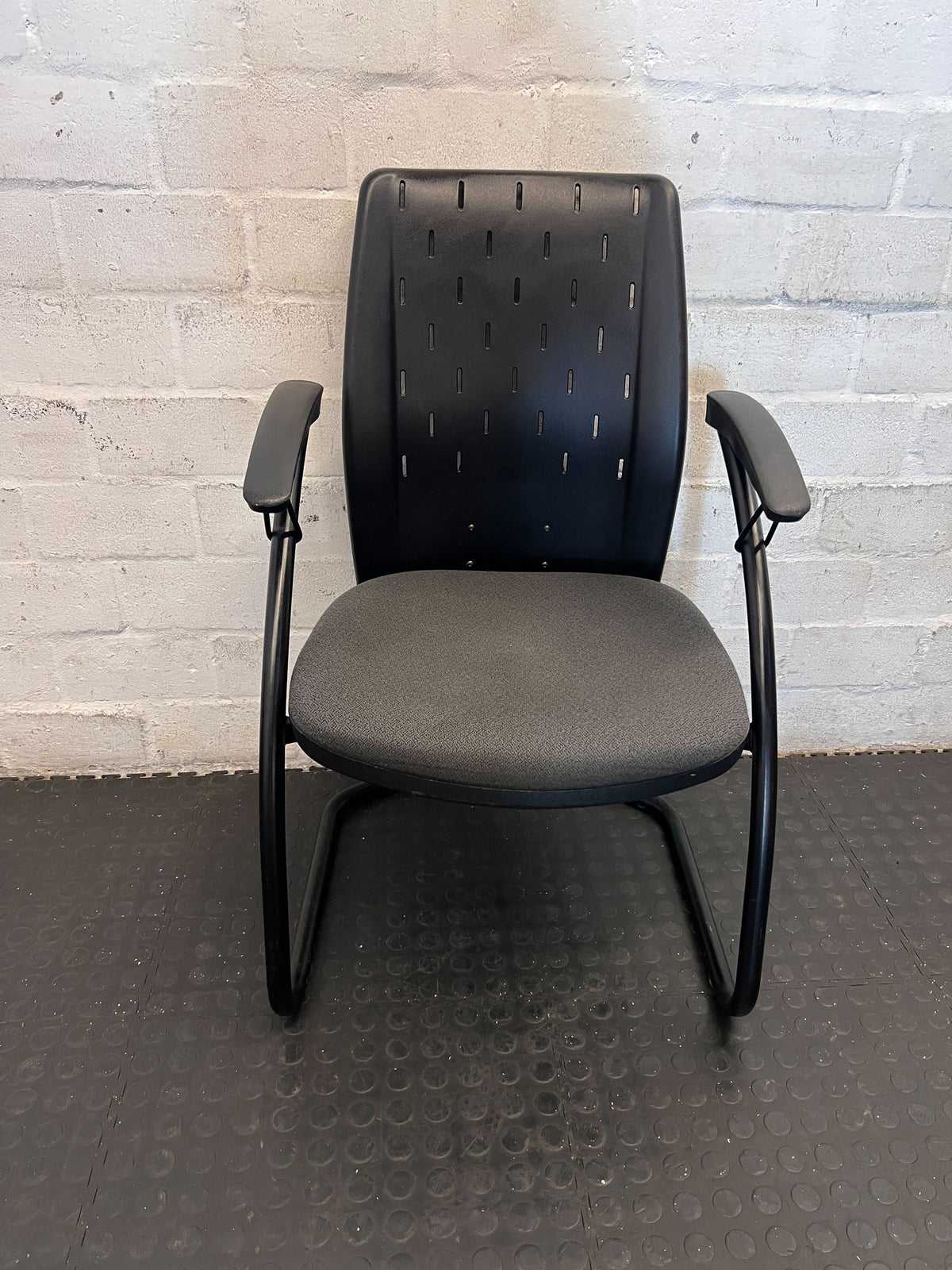 Modern Black Sled Base Office Visitor Chair - 2ndhandwarehouse.com