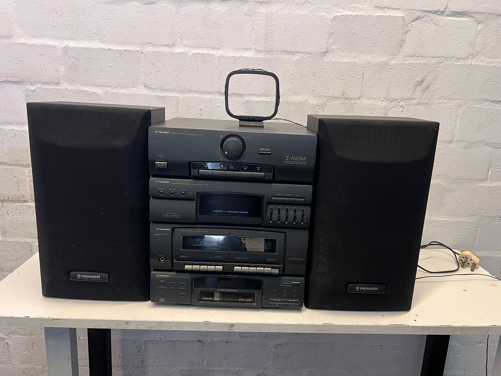 Classic Pioneer Black Stereo System with Dual Speakers – Good Condition - 2ndhandwarehouse.com