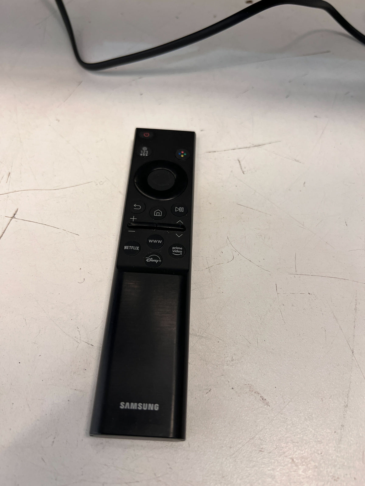 Sleek 55” Smart TV with Remote - Excellent Condition, Modern Design - 2ndhandwarehouse.com