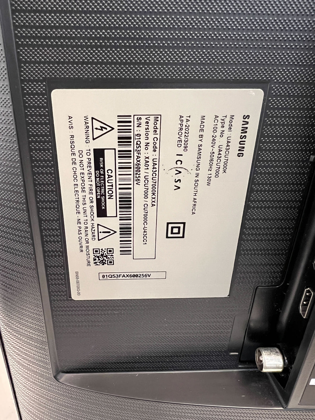 Sleek 55” Smart TV with Remote - Excellent Condition, Modern Design - 2ndhandwarehouse.com