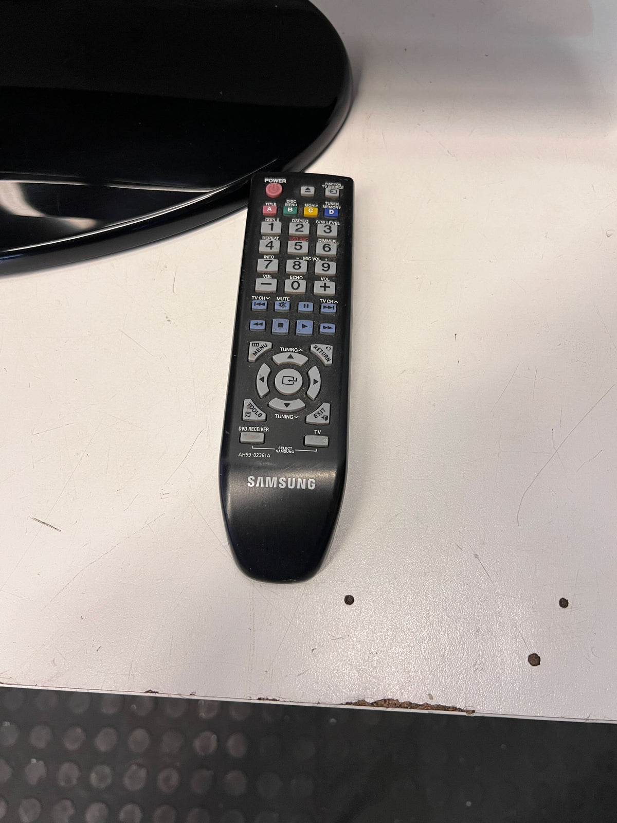 Samsung 32-inch Black LCD TV – With Remote, Great Condition