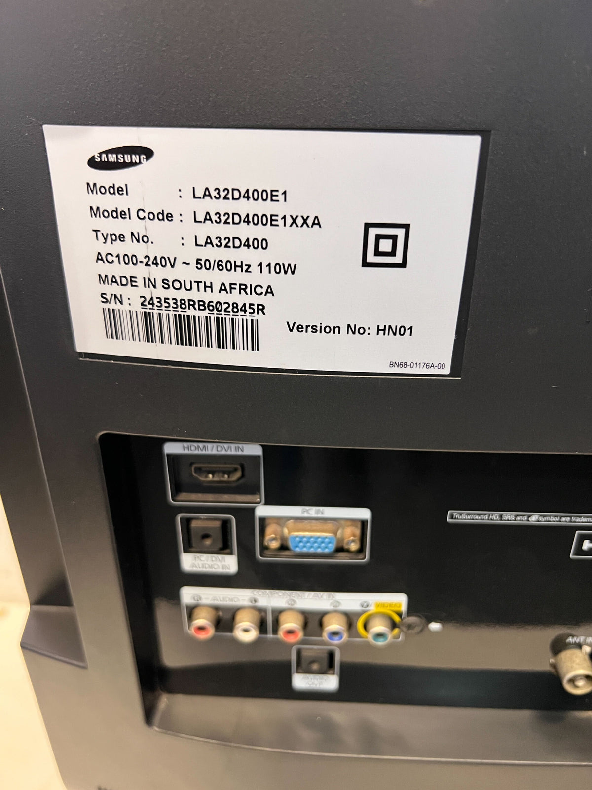 Samsung 32-inch Black LCD TV – With Remote, Great Condition