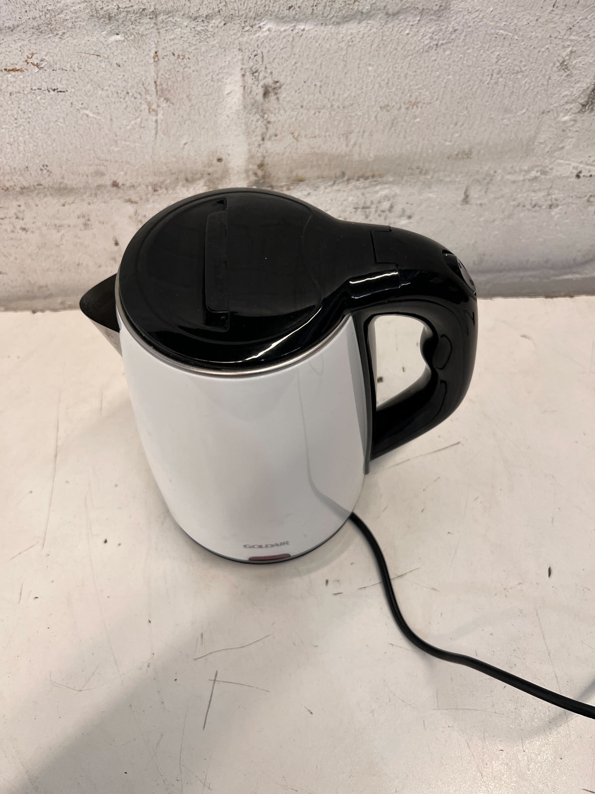 Goldair Electric Kettle - Stylish White, 1.7L Capacity, Good Condition - 2ndhandwarehouse.com