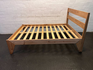 Rustic Wooden Single Bed Frame - Solid Pine - Modern Design