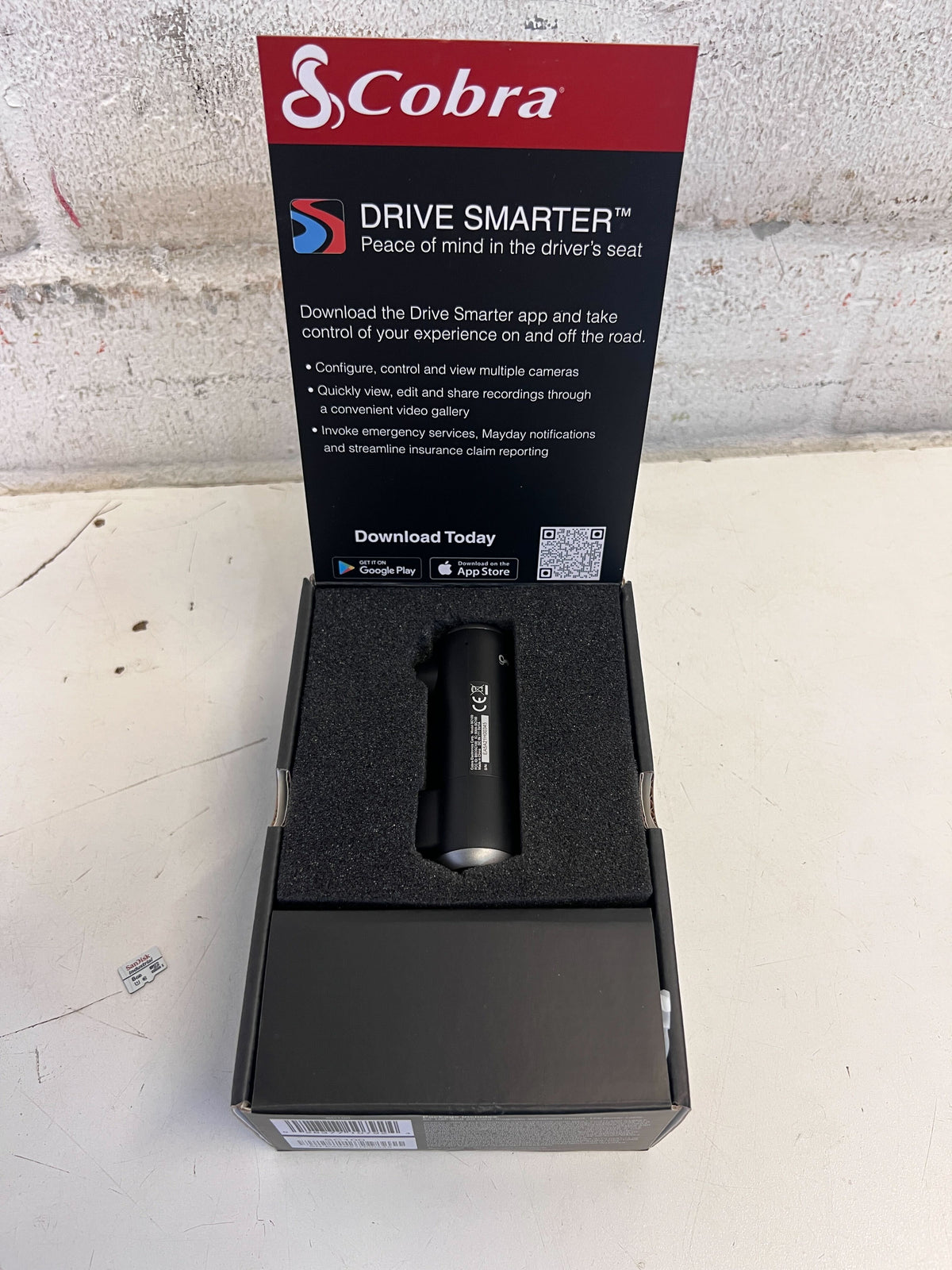 GoPro Action Camera with Charging Cable – Great Condition! - 2ndhandwarehouse.com