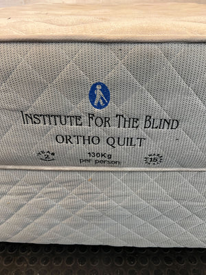 Queen-Sized Ortho Quilt Mattress - Comfortable & Supportive, Slightly Used