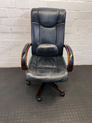 Comfortable Black Leather Office Chair with Wooden Arms – Slight Wear