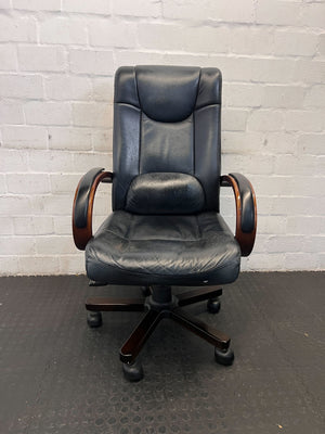 Comfortable Black Leather Office Chair with Wooden Arms – Slight Wear