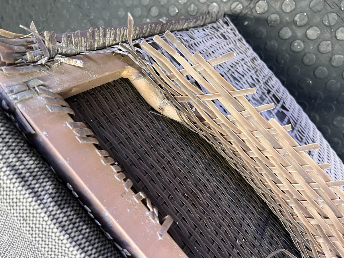 Charming Woven Storage Bench with Cushioned Top ✨