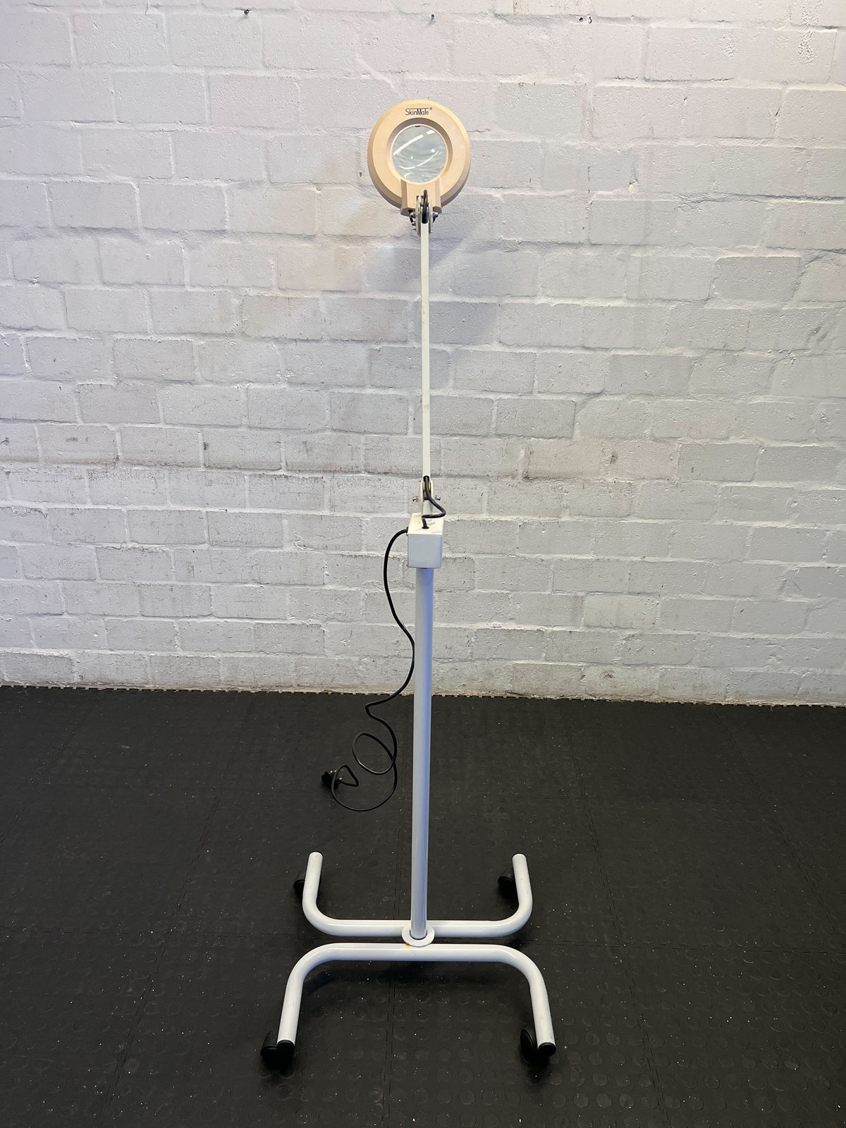 Versatile Adjustable White LED Floor Lamp with Rolling Base