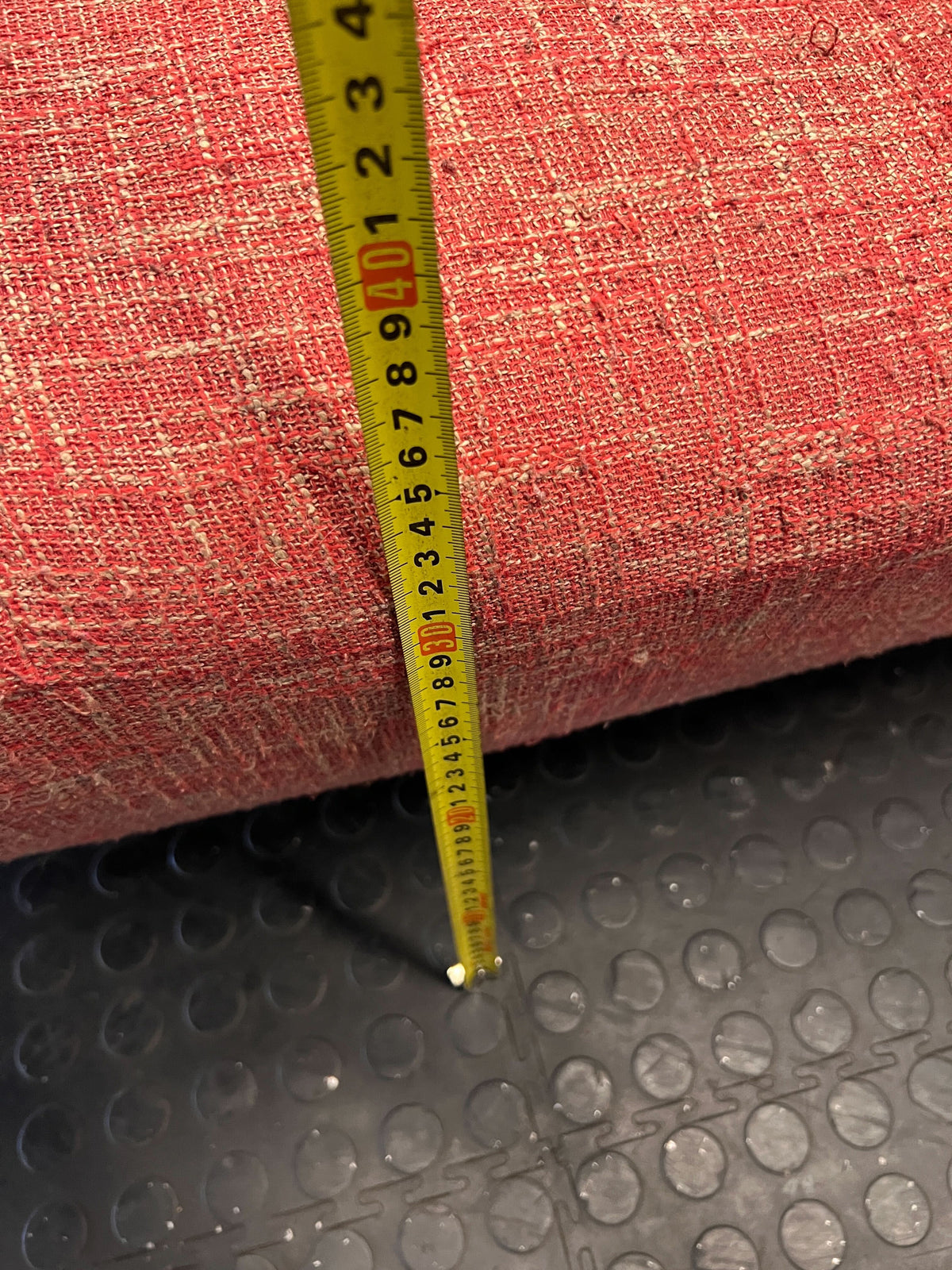 Compact Coral Tufted Sofa / sleeper couch slight tear on materiel at the bottom - 2ndhandwarehouse.com