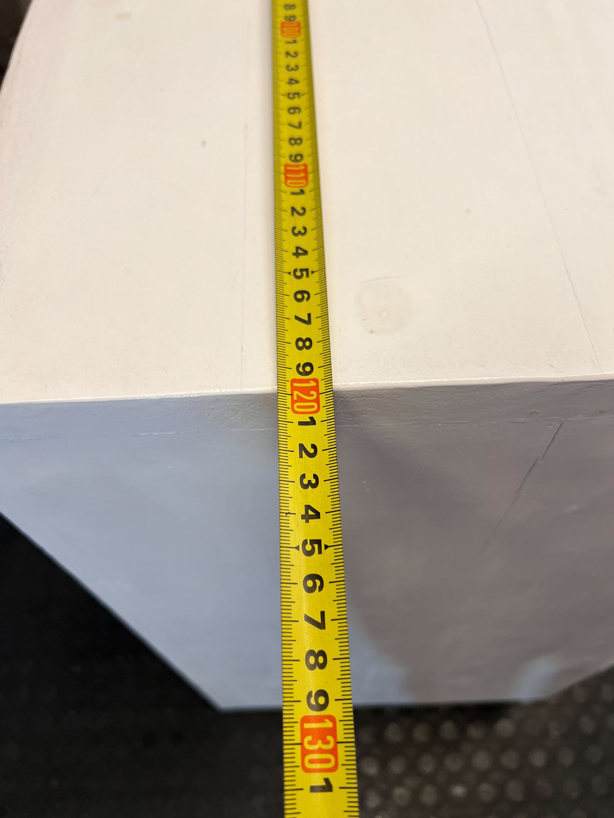 Chic White & Natural Wood Chest of Drawers - It just need to be cleaned - 2ndhandwarehouse.com