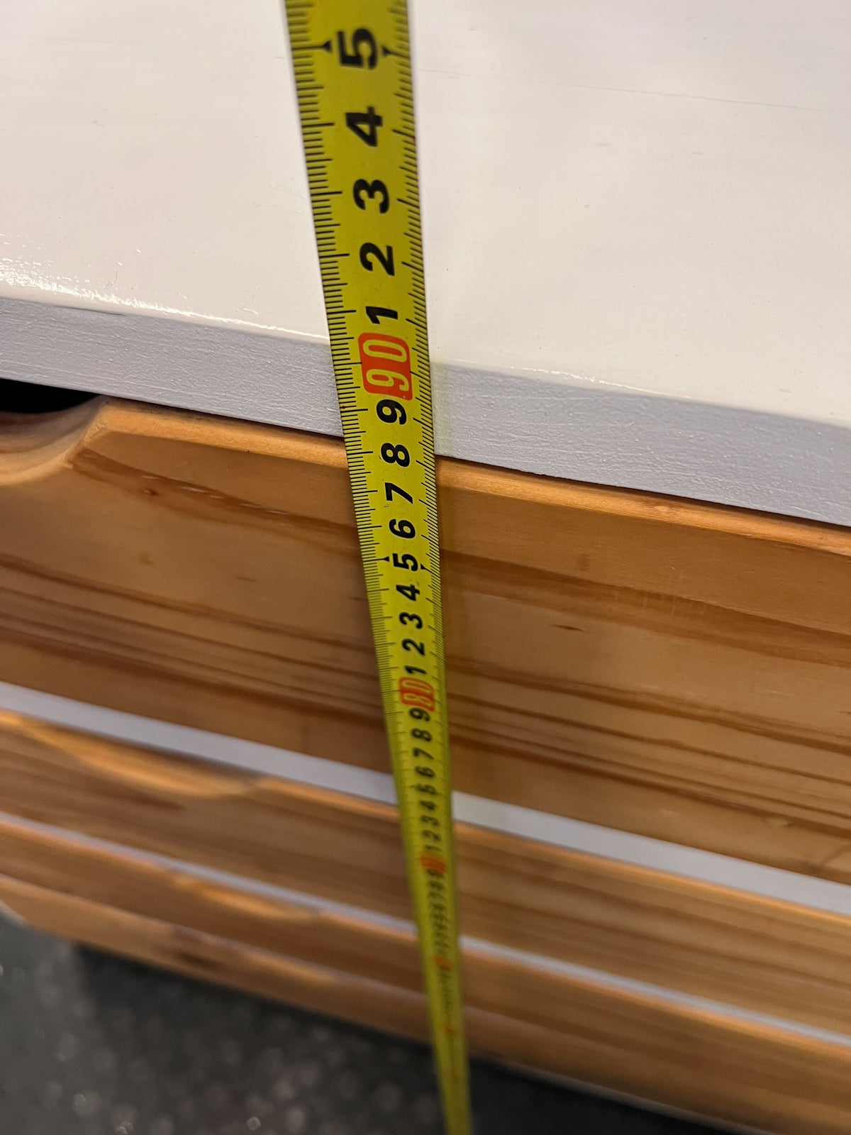 Chic White & Natural Wood Chest of Drawers - It just need to be cleaned - 2ndhandwarehouse.com