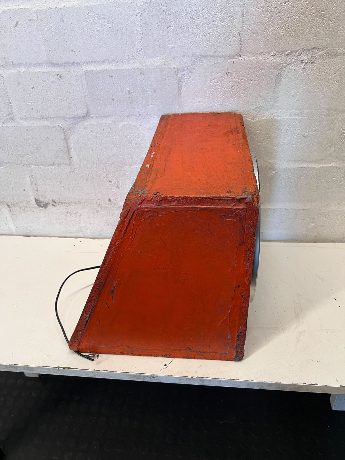 CLEAN, SOLD AS IS - Sony Xplod 1000W Subwoofer in Custom Orange Box - 2ndhandwarehouse.com