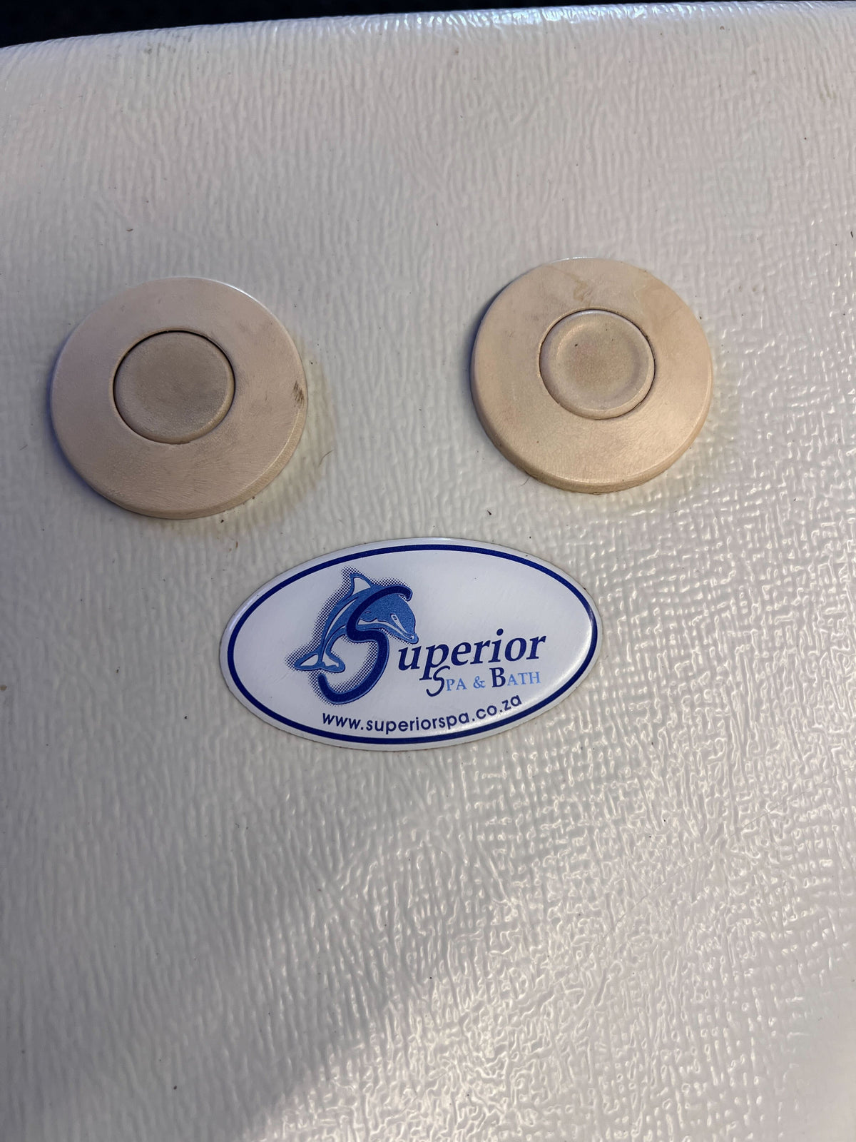 Superior Spa Jacuzzi – Fully Equipped Freestanding 4-Seater with Pump, Heater & Bubbler